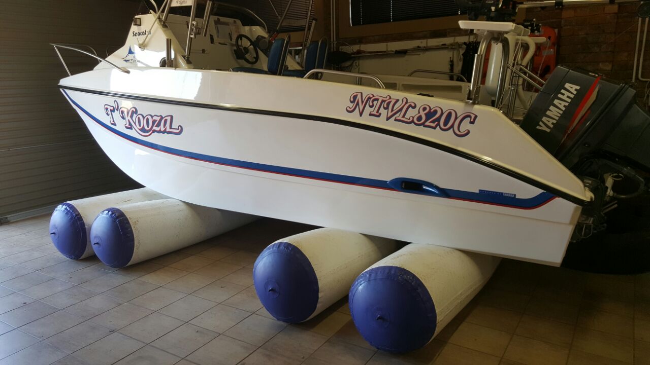 Carel Scheepers - Armoured 3m long rollers Carel Scheepers - Armoured 3m long rollers