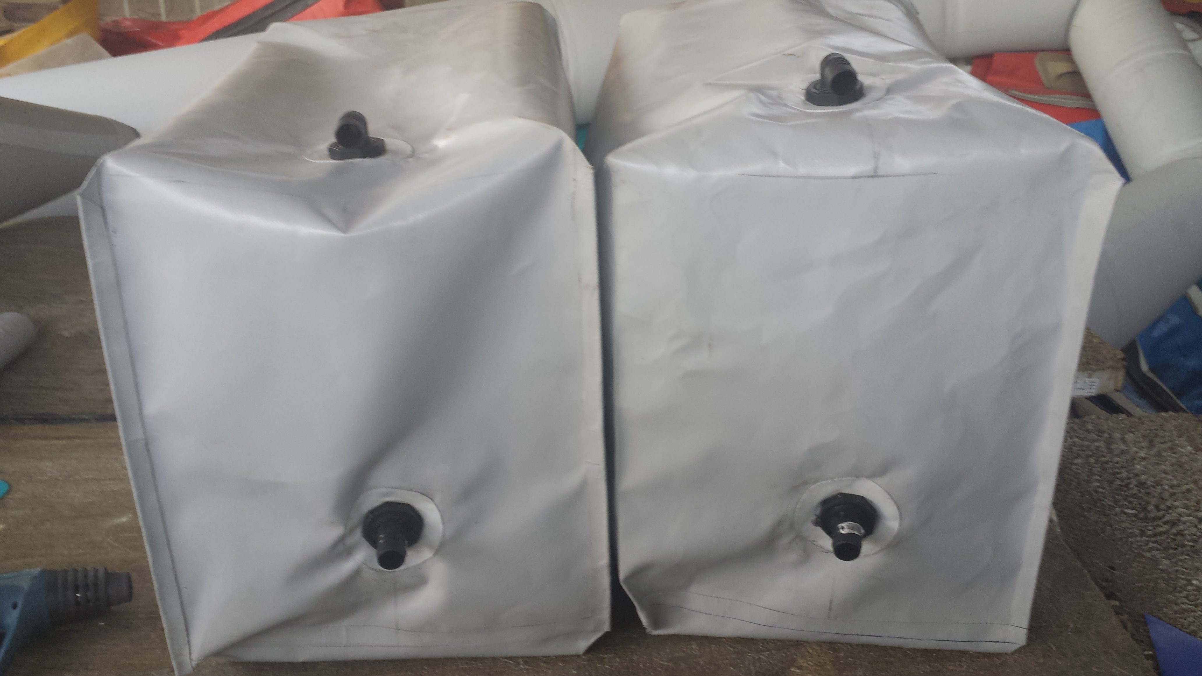 Carel Scheepers - Water balast bags to increase boat's wake for water sport - Copy Carel Scheepers - Water balast bags to increase boat's wake for water sport - Copy